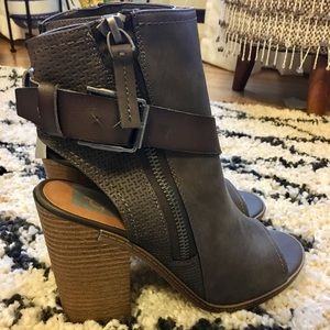 NWT PEEP TOE BOOTIES